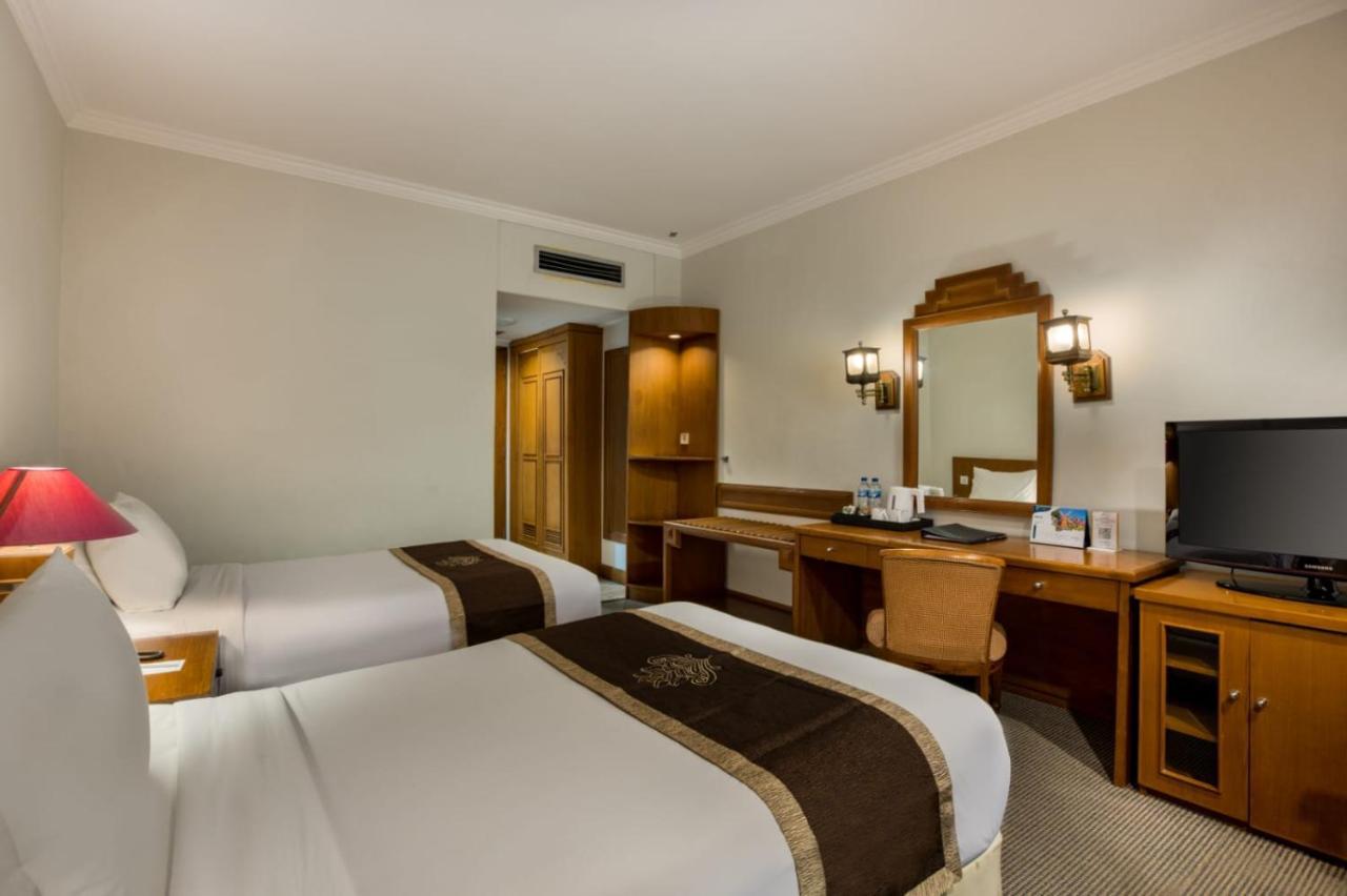 Grand Inna Malioboro Yogyakarta Exterior photo