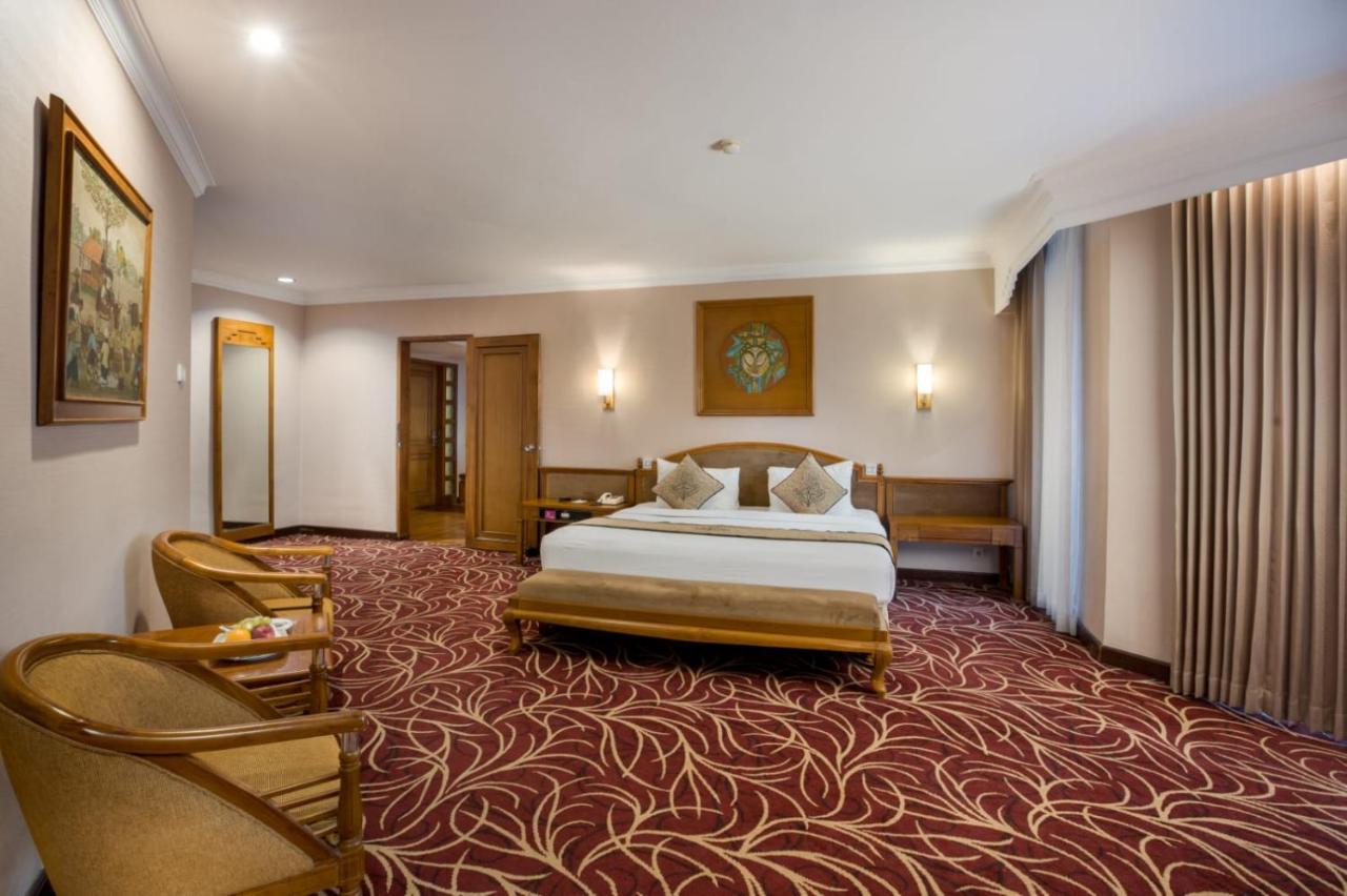 Grand Inna Malioboro Yogyakarta Exterior photo
