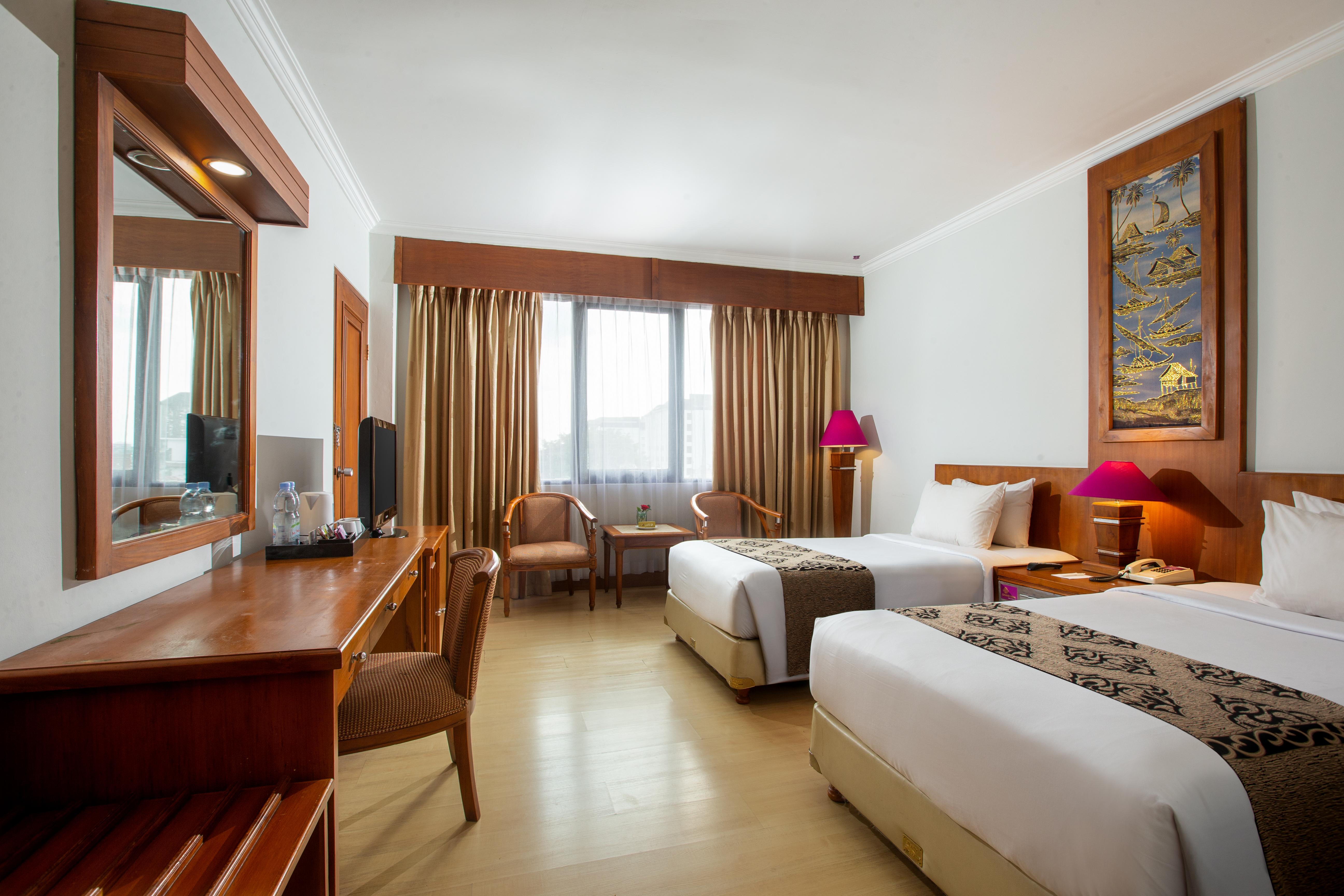 Grand Inna Malioboro Yogyakarta Exterior photo