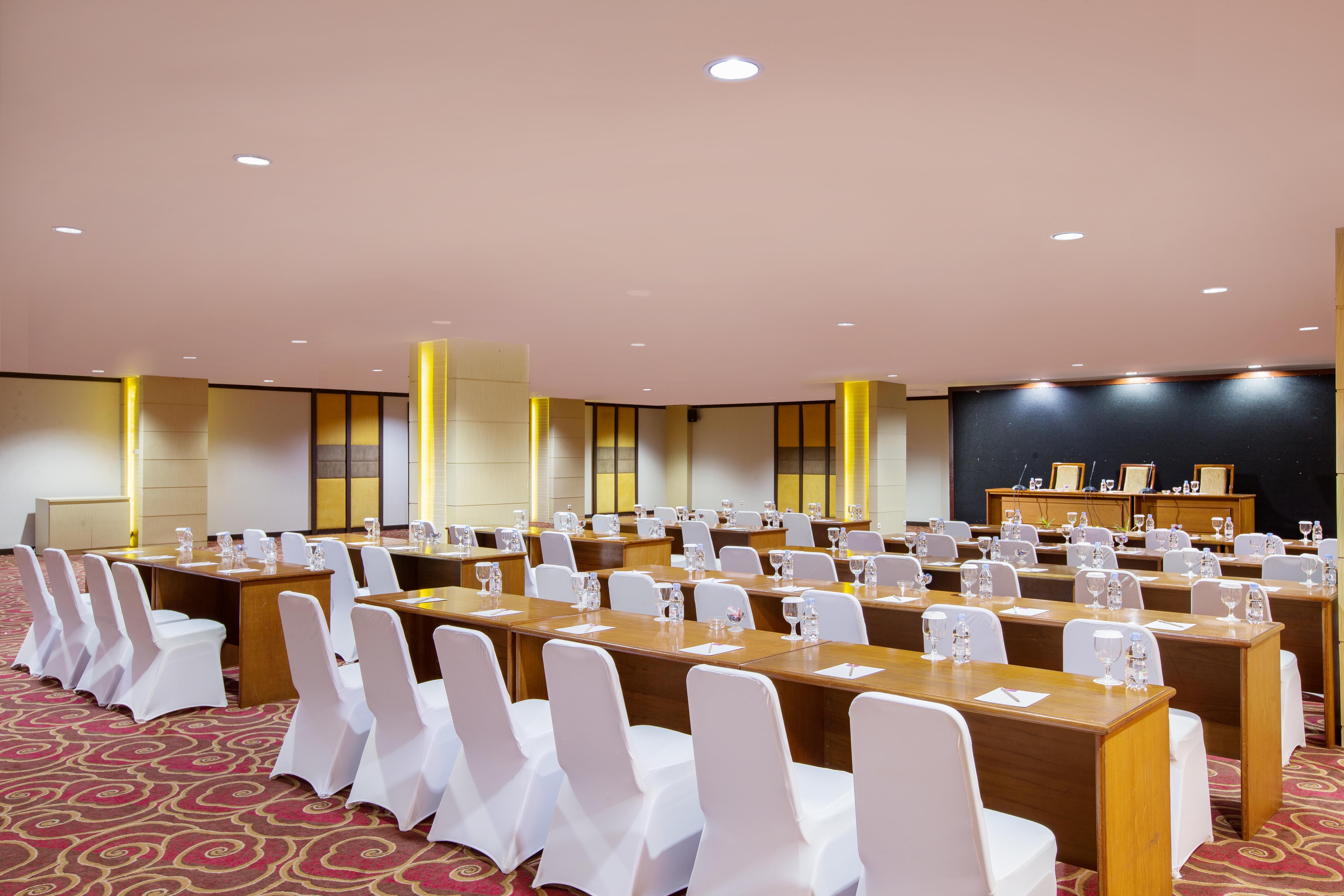 Grand Inna Malioboro Yogyakarta Exterior photo