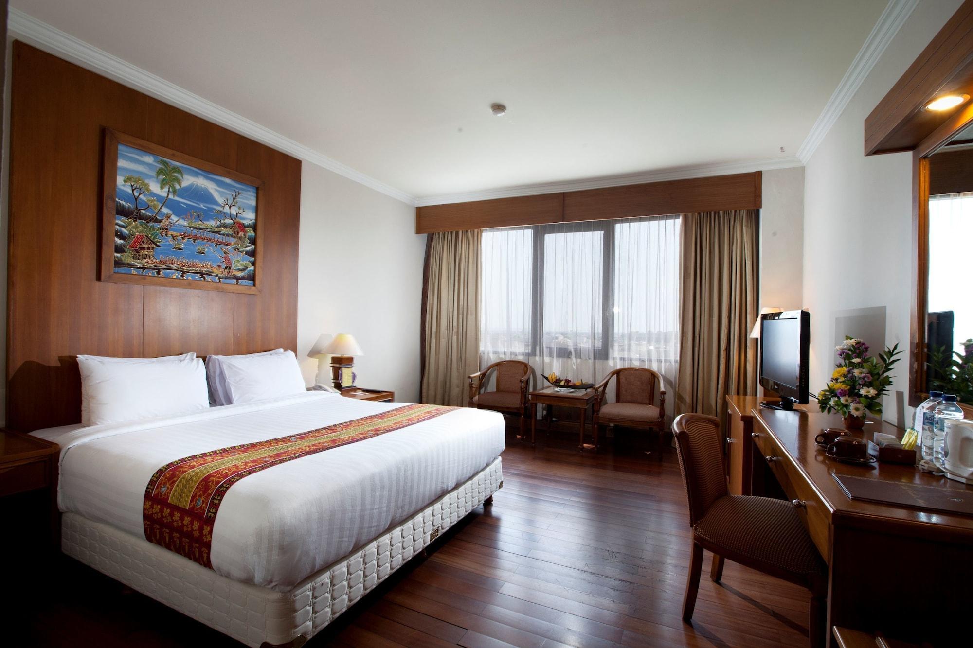 Grand Inna Malioboro Yogyakarta Exterior photo