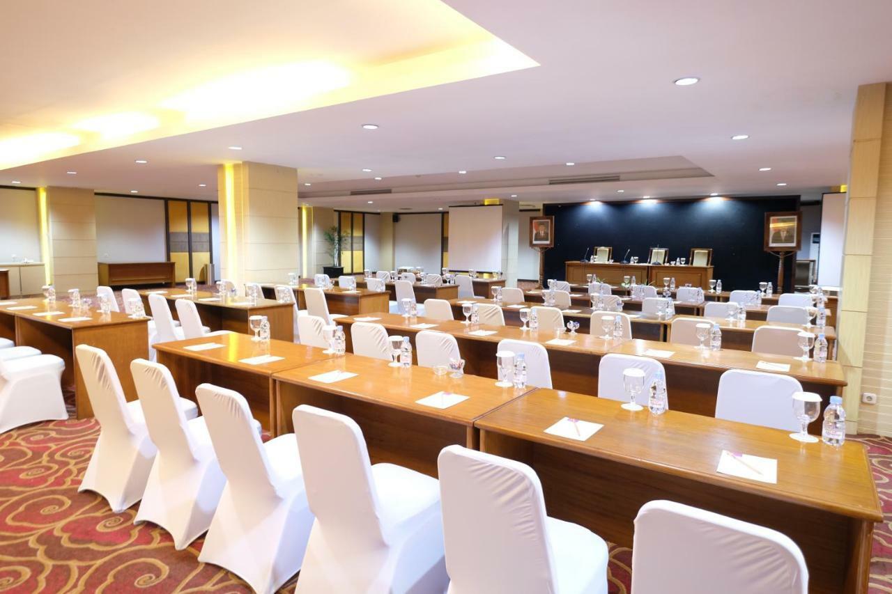Grand Inna Malioboro Yogyakarta Exterior photo