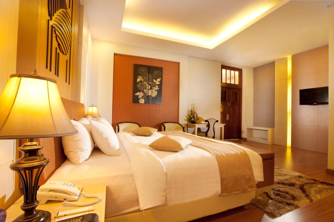 Grand Inna Malioboro Yogyakarta Exterior photo